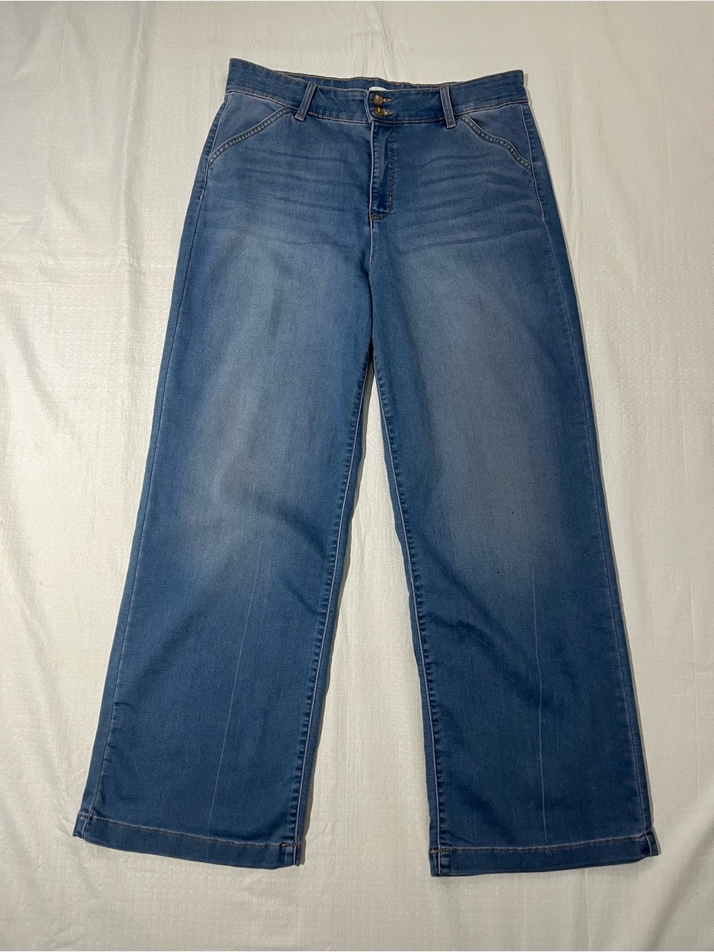 Wonderly Wide-Leg Jeans in Medium Blue Wash size 14